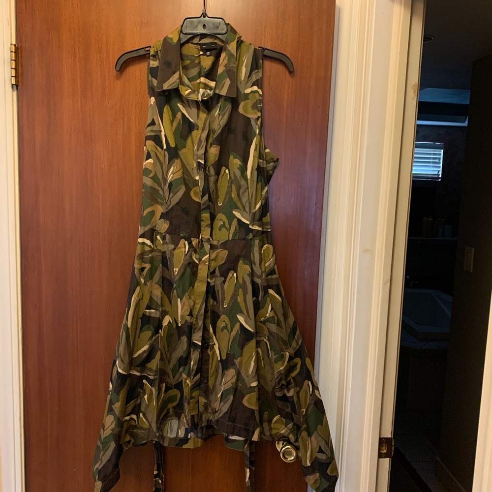 Women Dress w belted waist